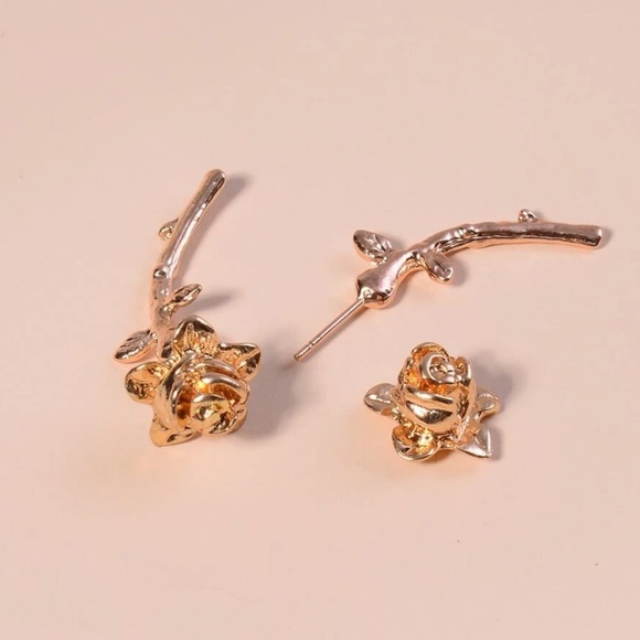 Jewelry - ❤️❤️ FREE Rose Threader Floral Stud Earrings
